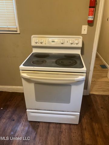 215 Vandergriff Street, Jackson, MS 39209