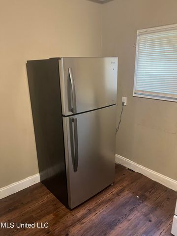 215 Vandergriff Street, Jackson, MS 39209