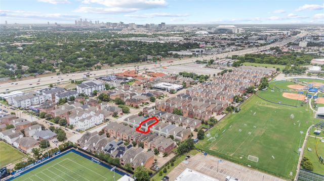 9814 Riddlelink, Houston, TX 77025
