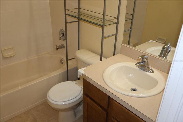 3019 POINTEVIEW DRIVE, Tampa, FL 33611