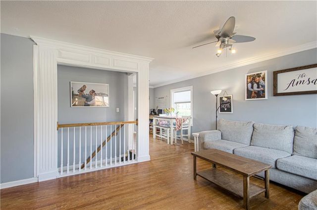 1108 S Prairie Street, Liberty, MO 64068