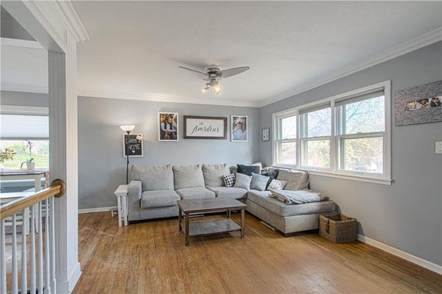 1108 S Prairie Street, Liberty, MO 64068