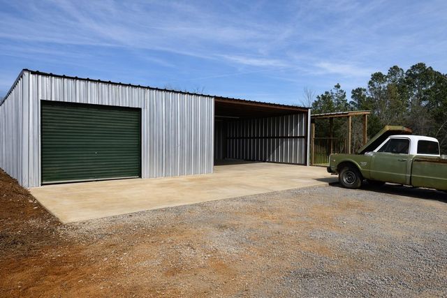 8133 N Cr 100, Leona, TX 75850