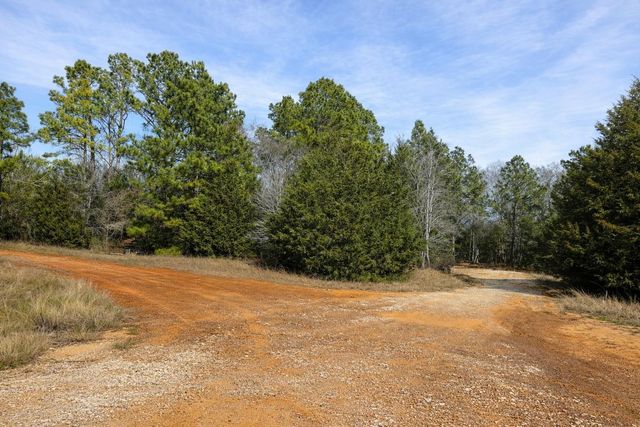 8133 N Cr 100, Leona, TX 75850