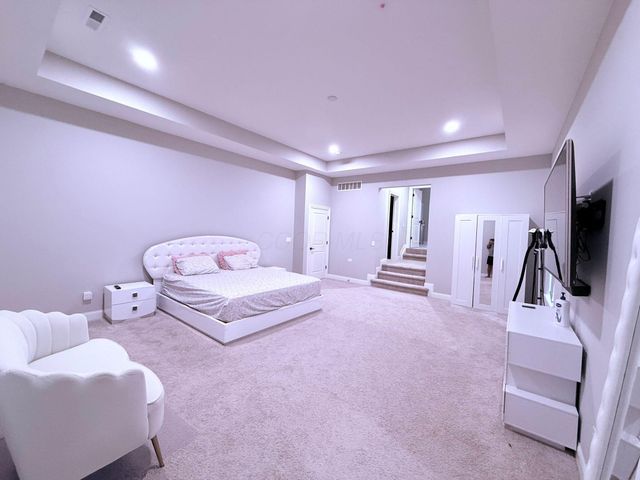 10692 Pearl Creek Drive, Plain City, OH 43064