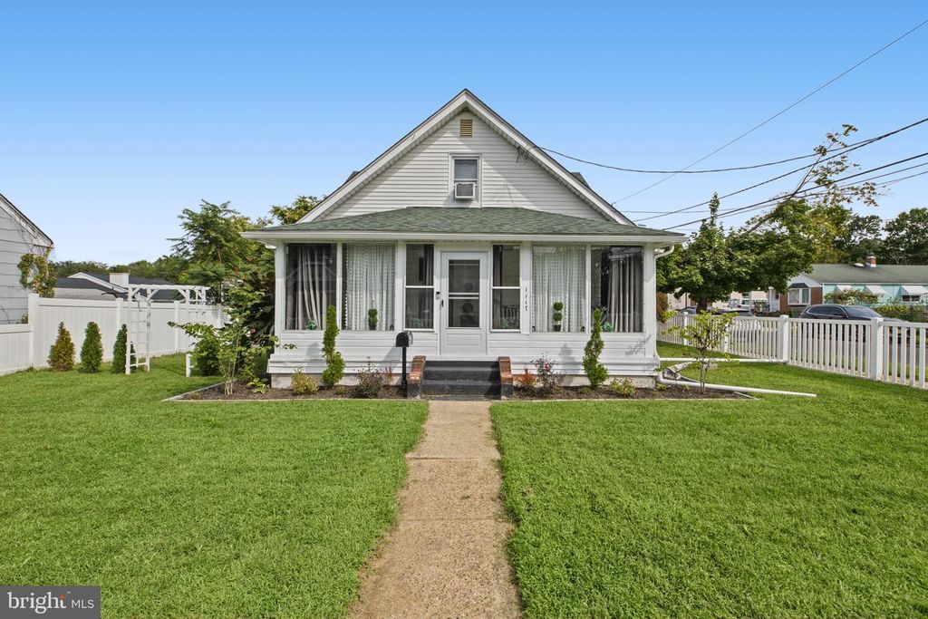 1117 HIGH ST, BURLINGTON, NJ 08016 — exterior