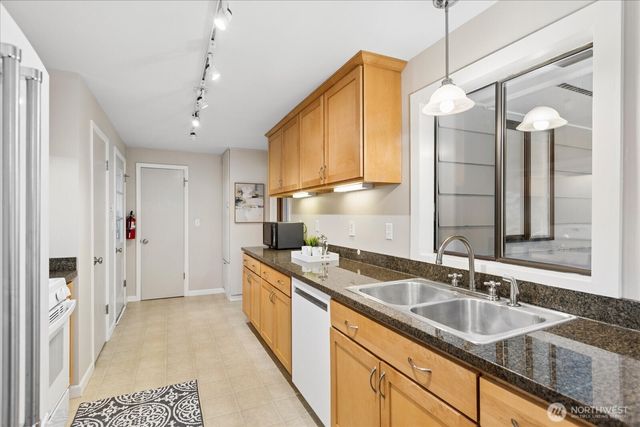 6017 190th Street SW, Lynnwood, WA 98036
