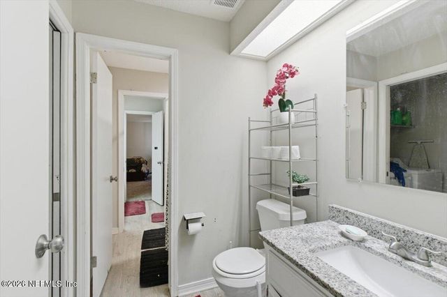 1136 ROMAINE Circle E, Jacksonville, FL 32225