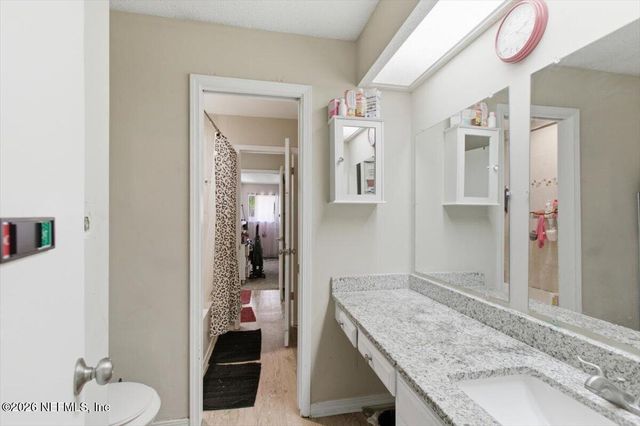 1136 ROMAINE Circle E, Jacksonville, FL 32225