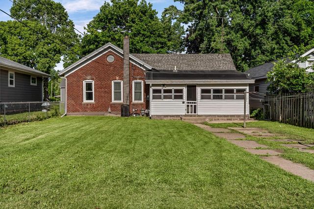1112 11th STREET S, La Crosse, WI 54601