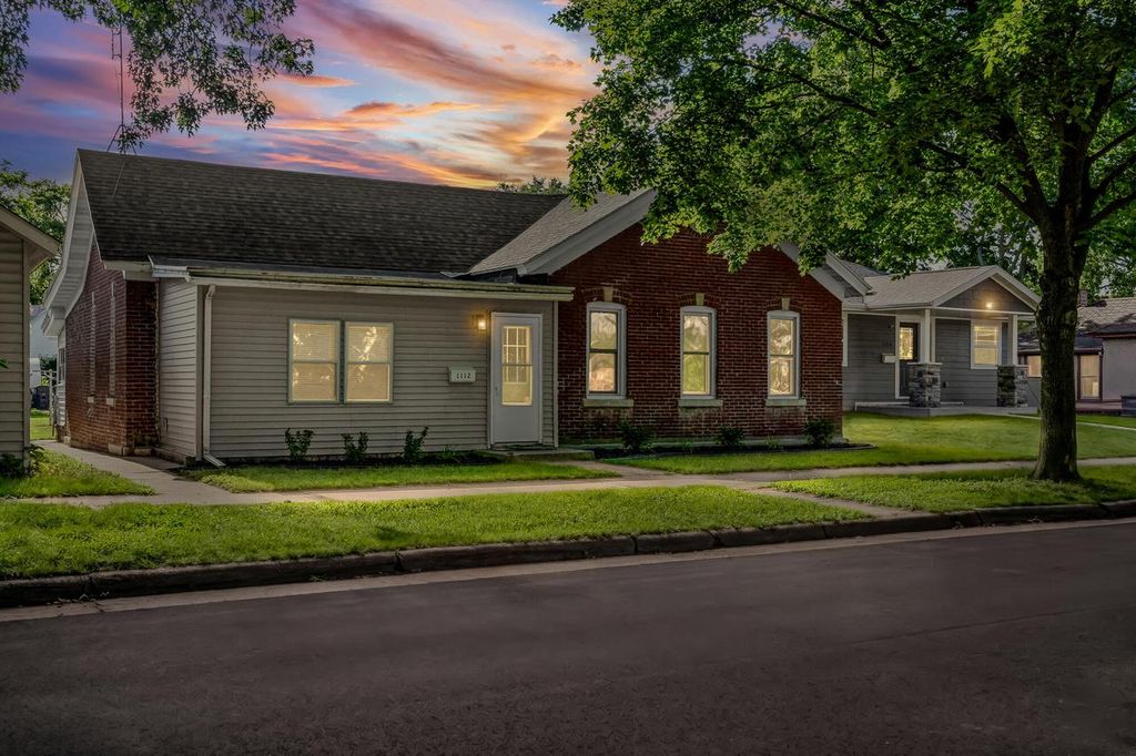 1112 11th STREET S, La Crosse, WI 54601