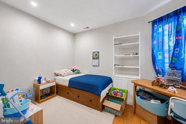 463 W EARLHAM TER, Philadelphia, PA 19144