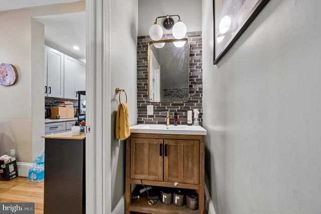 463 W EARLHAM TER, Philadelphia, PA 19144
