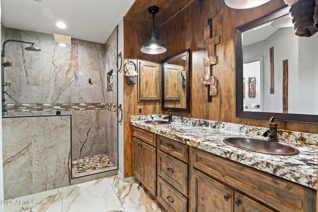 9443 E LAWNDALE Place, Sun Lakes, AZ 85248