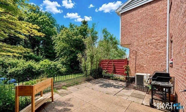 85 Salem Walk 85, Milford, CT 06460