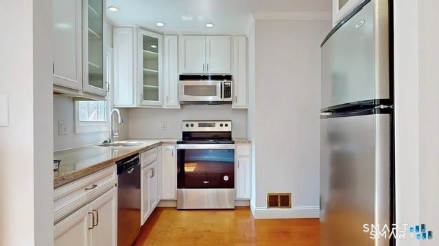 85 Salem Walk 85, Milford, CT 06460