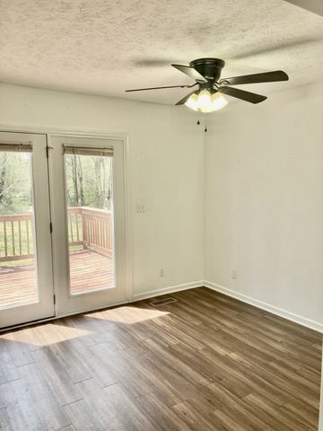 100 Sharon Dr, Portland, TN 37148