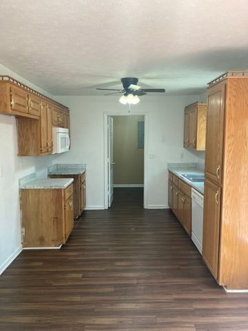 100 Sharon Dr, Portland, TN 37148