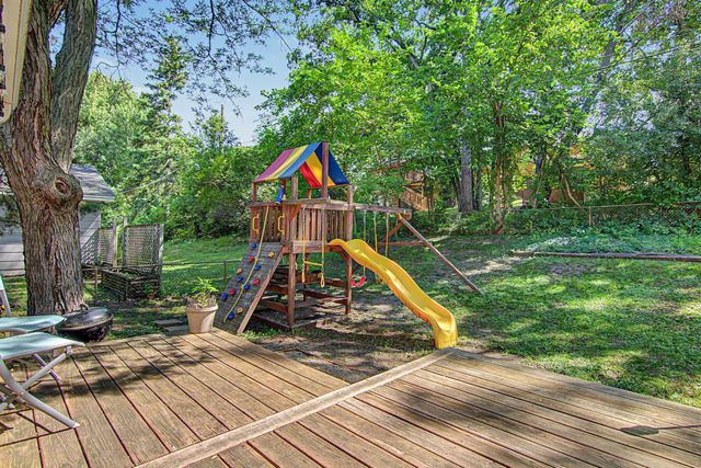4640 Nine Mile Creek Parkway, Bloomington, MN 55437