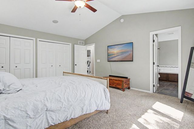 4640 Nine Mile Creek Parkway, Bloomington, MN 55437