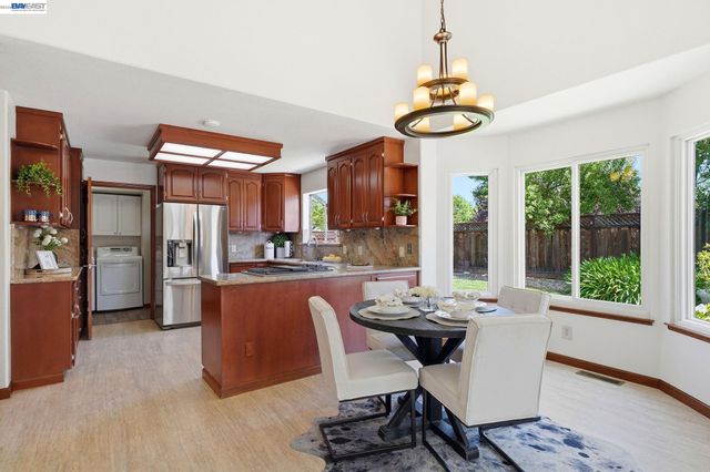 1312 Pegan Cmn, Livermore, CA 94550