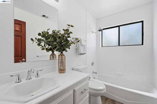 1312 Pegan Cmn, Livermore, CA 94550