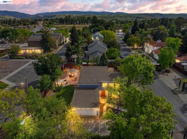 1312 Pegan Cmn, Livermore, CA 94550