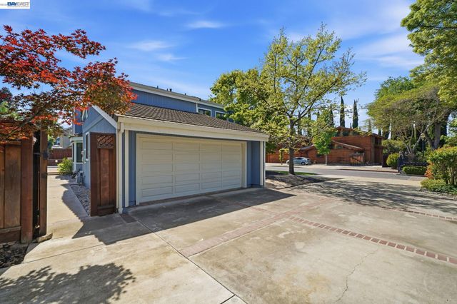1312 Pegan Cmn, Livermore, CA 94550