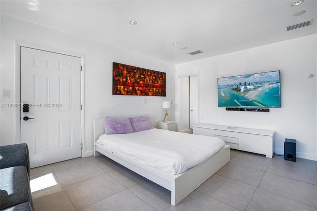 2923 Madison Street, Hollywood, FL 33020
