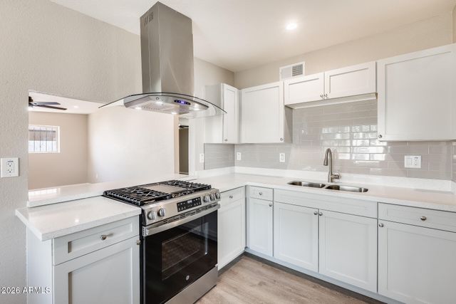 2739 W HAZELWOOD Street, Phoenix, AZ 85017