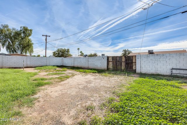 2739 W HAZELWOOD Street, Phoenix, AZ 85017