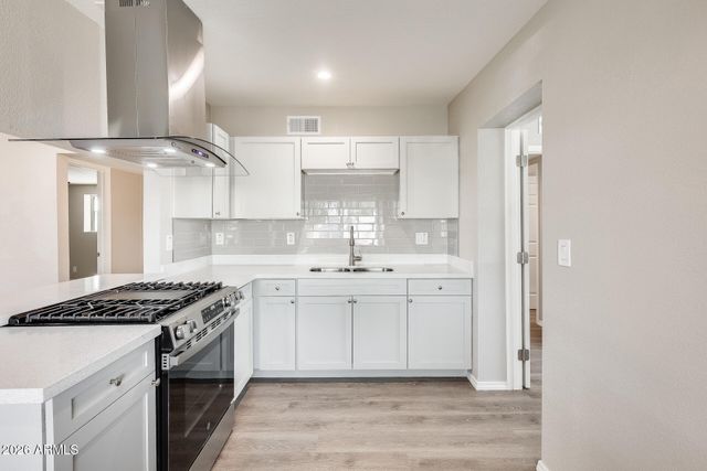 2739 W HAZELWOOD Street, Phoenix, AZ 85017