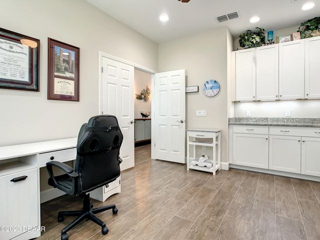 794 Jollymon Way, Daytona Beach, FL 32124