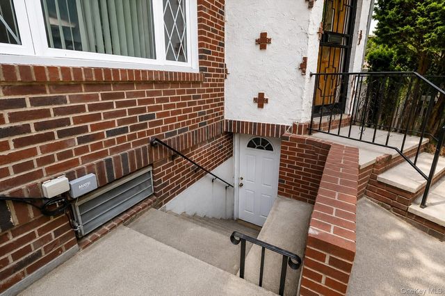 63-34 83rd Place, Middle Village, NY 11379
