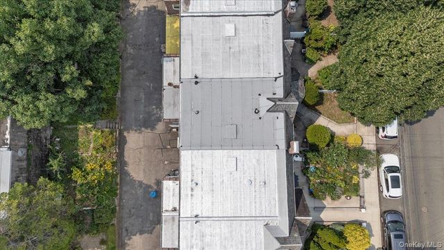 63-34 83rd Place, Middle Village, NY 11379