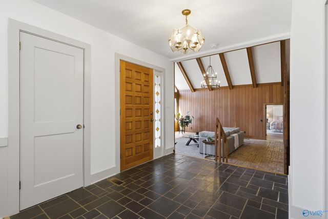 7705 Foxfire Drive SE, Huntsville, AL 35802