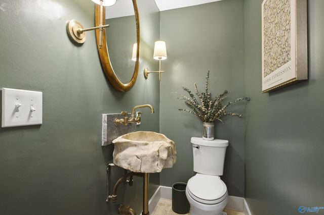 7705 Foxfire Drive SE, Huntsville, AL 35802