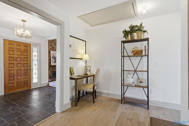 7705 Foxfire Drive SE, Huntsville, AL 35802