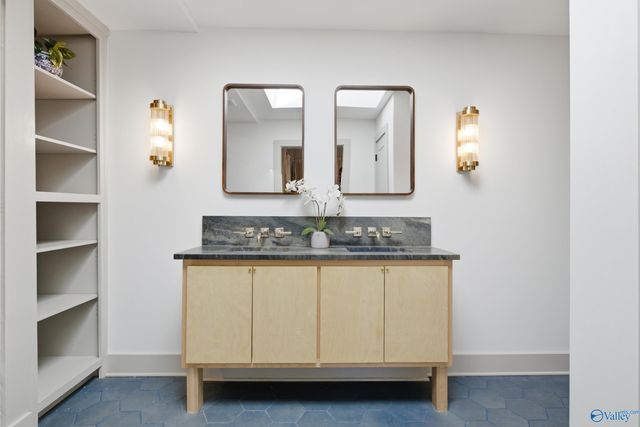 7705 Foxfire Drive SE, Huntsville, AL 35802