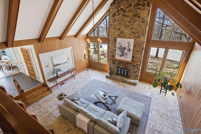 7705 Foxfire Drive SE, Huntsville, AL 35802