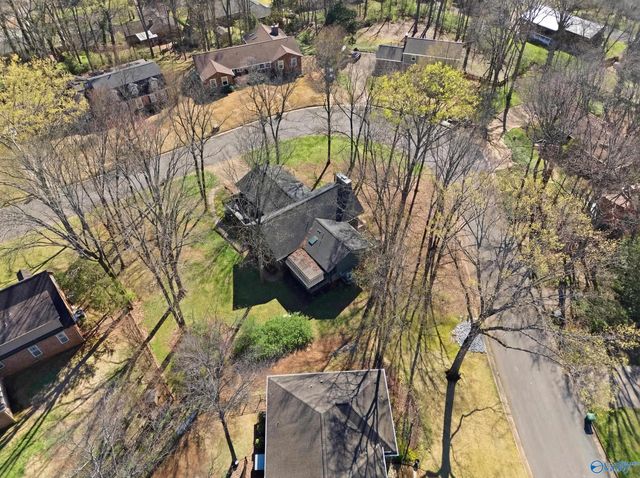 7705 Foxfire Drive SE, Huntsville, AL 35802