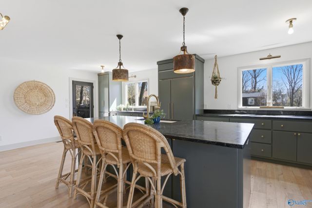 7705 Foxfire Drive SE, Huntsville, AL 35802