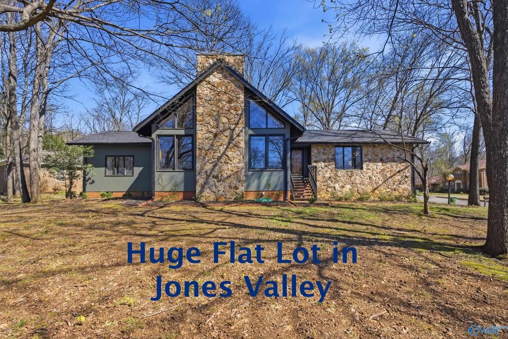 7705 Foxfire Drive SE, Huntsville, AL 35802