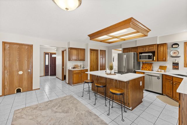 2421 Park Drive, West Des Moines, IA 50265