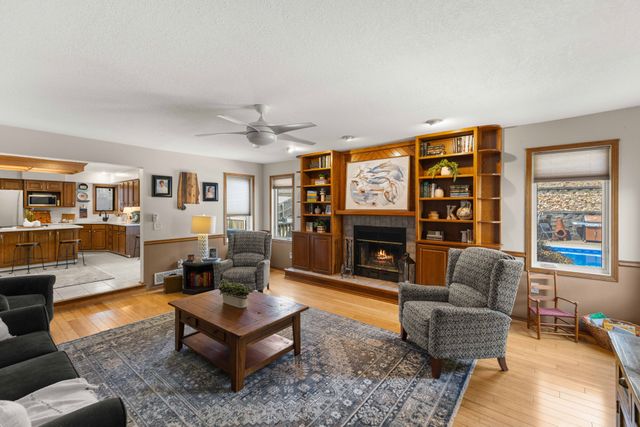 2421 Park Drive, West Des Moines, IA 50265