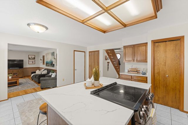 2421 Park Drive, West Des Moines, IA 50265