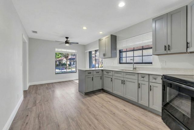 20824 Boca Ridge Drive N, Boca Raton, FL 33428