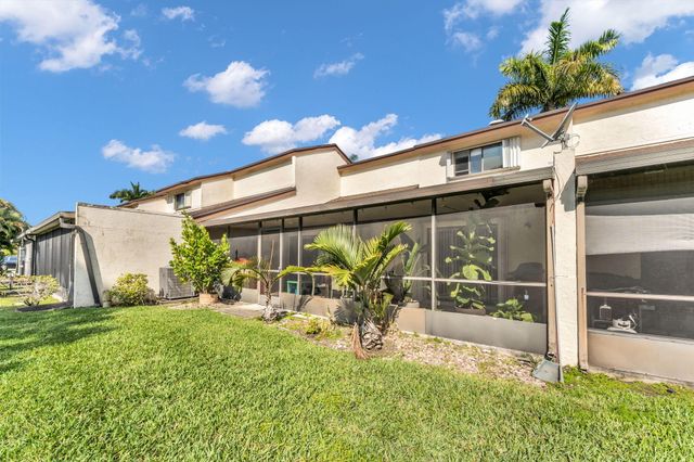 20824 Boca Ridge Drive N, Boca Raton, FL 33428