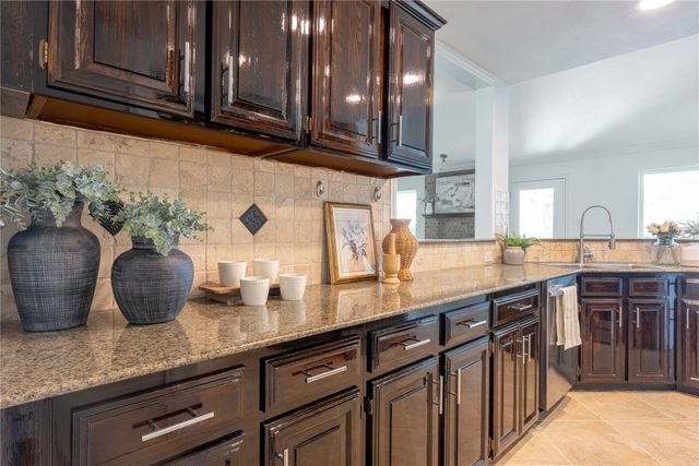1734 Sterling Lane, Lewisville, TX 75067
