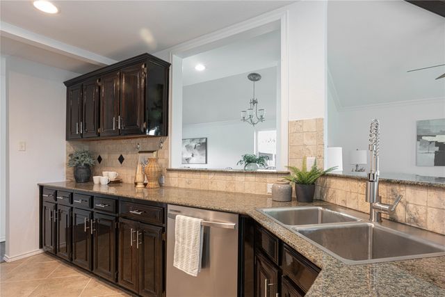 1734 Sterling Lane, Lewisville, TX 75067